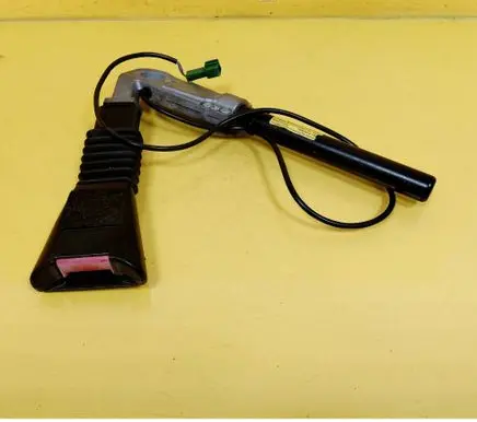 Opel Vectra B Front seatbelt buckle 90585748