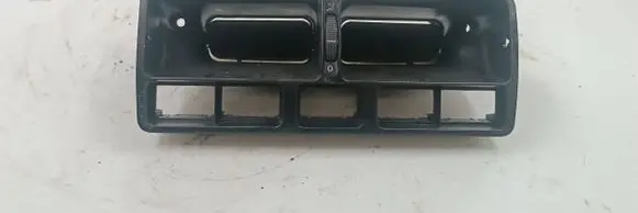 Volkswagen Golf IV Dash center air vent grill 1J0819728C