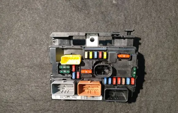 Peugeot 407 BSM Control unit 9667199780