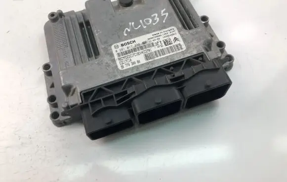 Peugeot 207 Engine control unit/module ECU 9677030080 0281017336