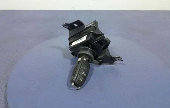 Audi Q7 4L Ignition lock 4F0910132