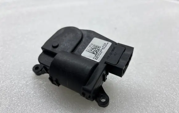 Tesla Model X Air flap motor/actuator 150062700A