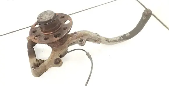 Mercedes-Benz E W211 Front wheel hub spindle knuckle
