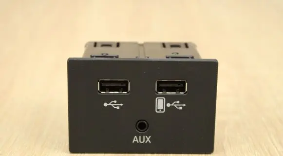 Audi A6 S6 C7 4G AUX in-socket connector 4G0035736
