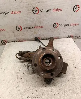 Dacia Sandero II Front wheel hub