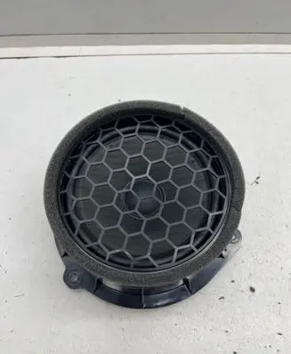 Audi Q7 4M Rear door speaker 4M8035411A 31052116L18A