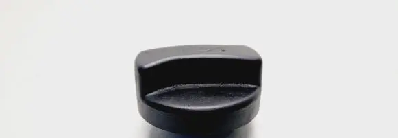 Volkswagen Golf III Oil filler cap 026103485
