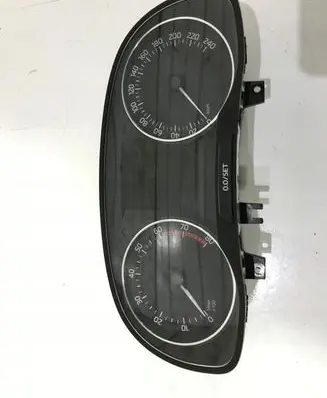 Skoda Fabia Mk2 (5J) Speedometer (instrument cluster) 6V0920730
