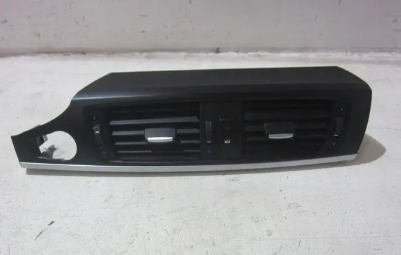 BMW X3 F25 Dash center air vent grill 9184122