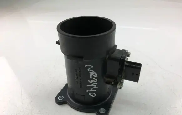 Nissan X-Trail T30 Mass air flow meter 22680AW400