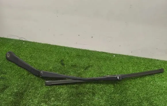 BMW 3 E90 E91 Front wiper blade arm 7253386