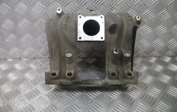 Skoda Fabia Mk1 (6Y) Intake manifold 047129749S