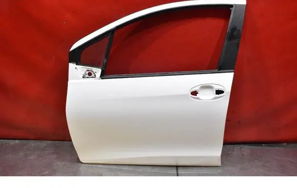 Toyota Yaris Front door 