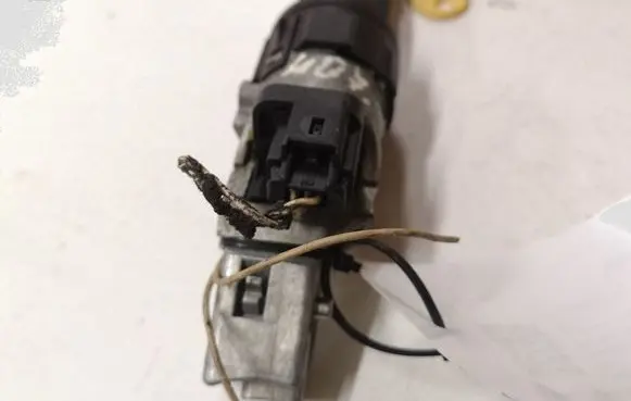 Peugeot 407 Ignition lock N0502455