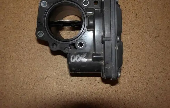 Peugeot 5008 II Throttle valve 9806625280