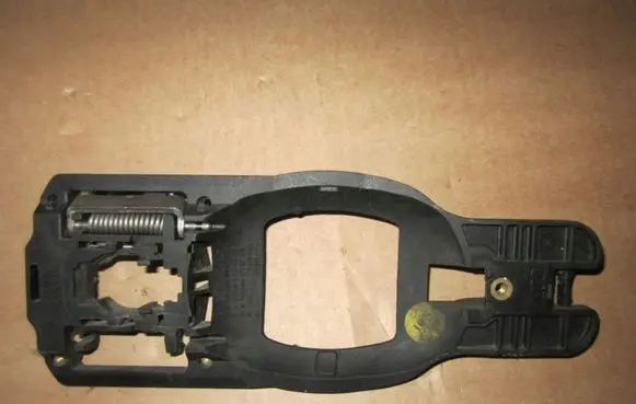 Front door exterior handle/bracket