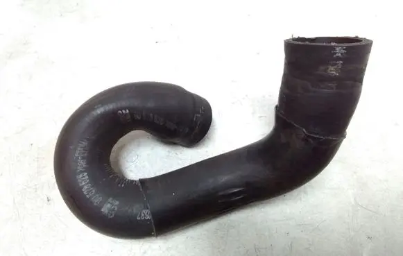 Opel Zafira A Engine coolant pipe/hose 90573525