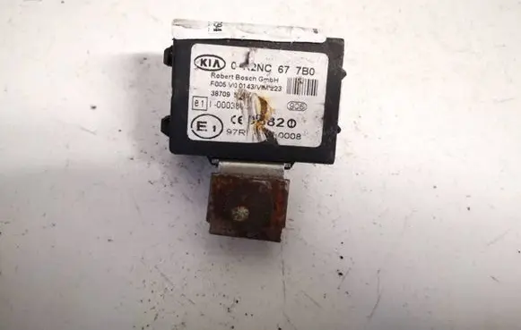 KIA Sorento Immobilizer control unit/module 0K2NC677B0 4830390898