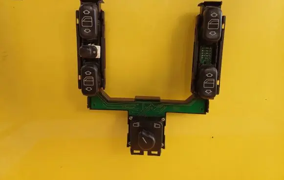 Mercedes-Benz E W210 Electric window control switch 2108200110KZ