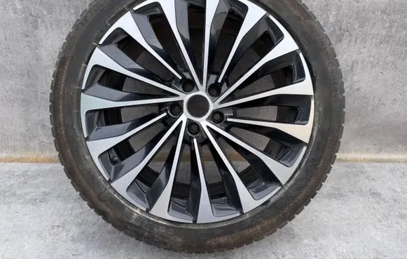 Skoda Enyaq iV R20 alloy rim 