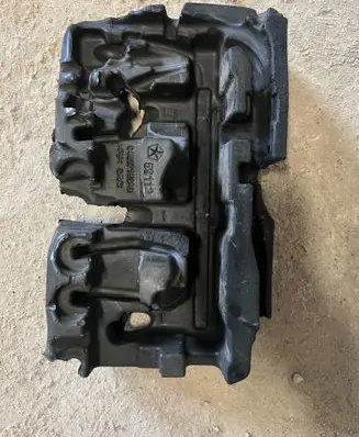 Jeep Grand Cherokee Other engine bay part 04627168AD 04627163AD