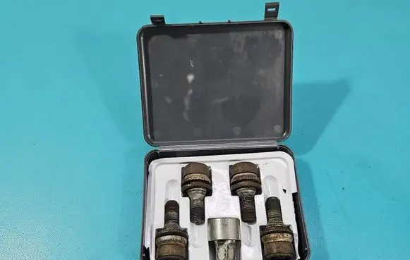 Toyota Aygo AB40 Nuts/bolts IMPRK1544543