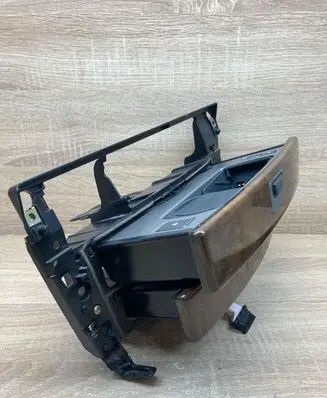 BMW 7 E65 E66 Dashboard storage box/compartment 7032886