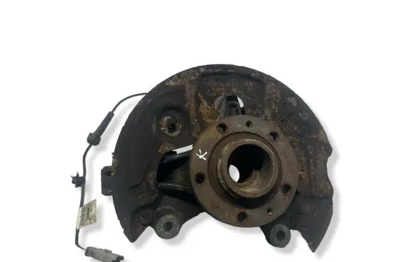 Peugeot 3008 II Front wheel hub spindle knuckle