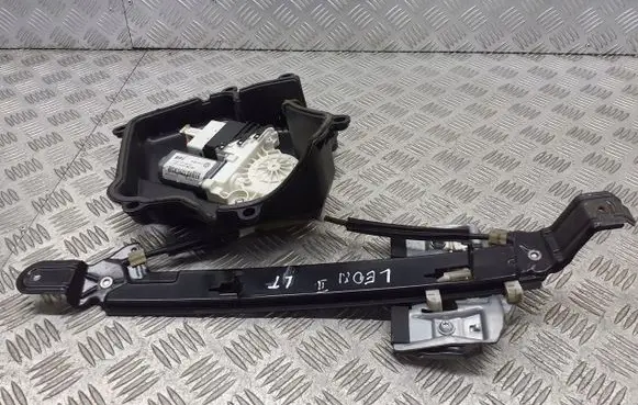 Seat Leon (1P) Rear door window regulator with motor 1K0959703G
