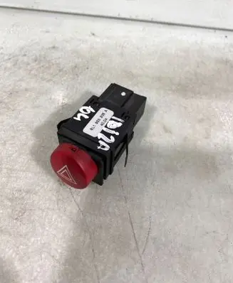 Seat Ibiza III (6L) Hazard light switch 6L1953235A