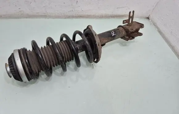 Front shock absorber with coil spring