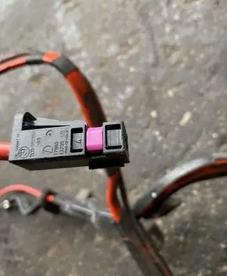 BMW 3 F30 F35 F31 Positive cable (battery) 15974510 9308292 EE8652