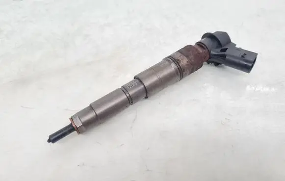 BMW 7 E65 E66 Fuel injector 7792721 0445115070 779272107