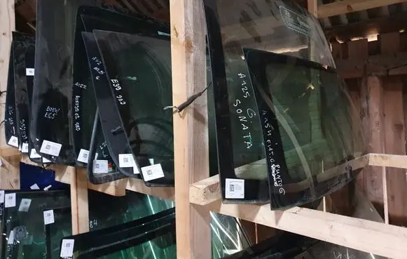 Fiat Grande Punto Rear windscreen/windshield window NOCODE