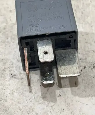 Audi A6 S6 C6 4F Other relay V23134J52X300