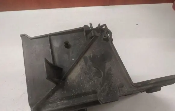 Volvo S40 Battery tray