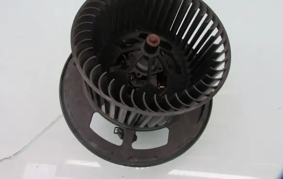BMW 1 E81 E87 Heater fan/blower 21094804