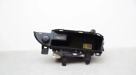 Lexus RX 450H Wireless charging module 861C048060