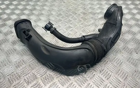 BMW 5 GT F07 Air intake duct part 7807493 7810770