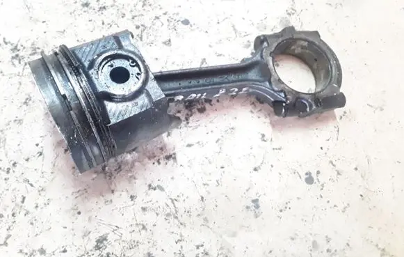 Nissan X-Trail T30 Piston with connecting rod NOCODE