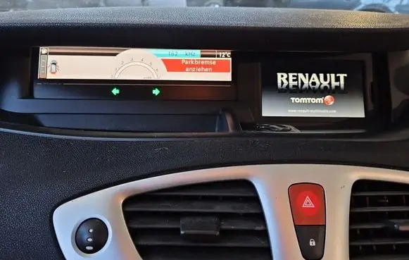Renault Scenic III - Grand scenic III Speedometer (instrument cluster) 248105356R IMPRK1561177