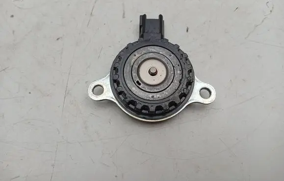 Lexus RX 450H Camshaft position sensor 03E09106358