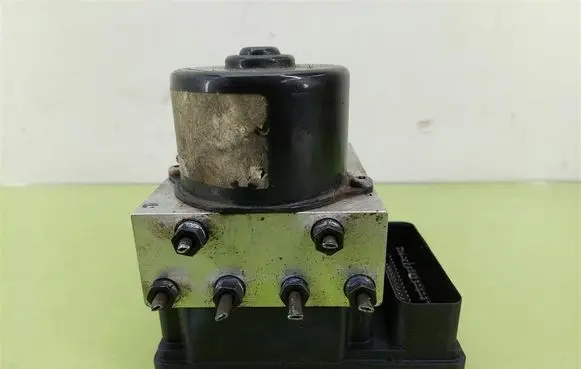 Volkswagen Sharan ABS Pump 7M3907379E