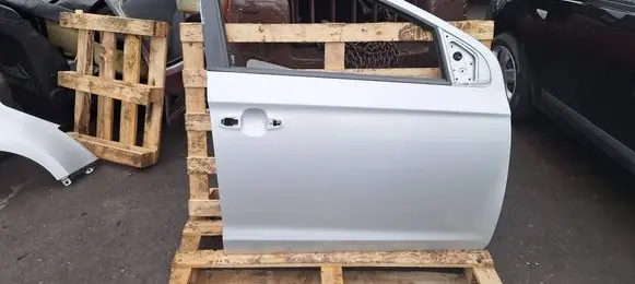 Hyundai i20 (PB PBT) Front door 