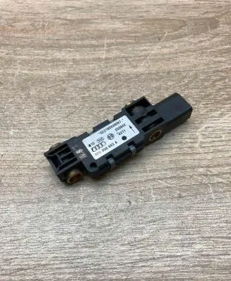 Audi A4 S4 B5 8D Airbag deployment crash/impact sensor 8E0959643A