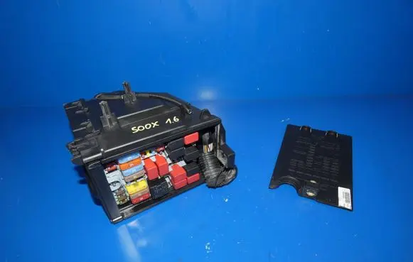 Fiat 500X Fuse box set 8354250054