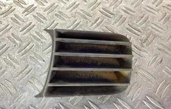 Toyota Corolla E120 E130 Front bumper lower grill 8148202020