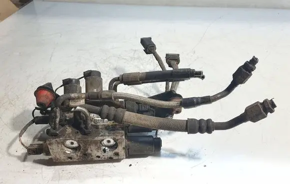 BMW 5 E60 E61 Active stabilizer control/valve assembly 6760840