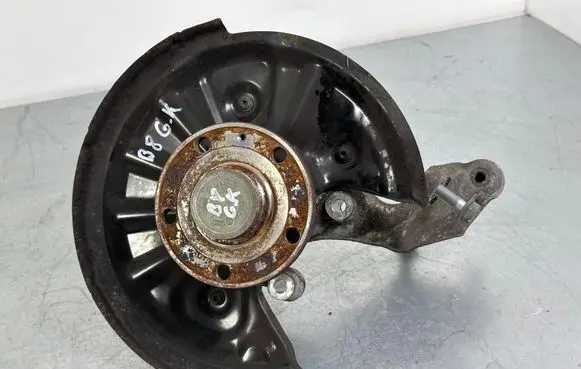 Volkswagen PASSAT B8 Rear wheel hub 3Q0501117a