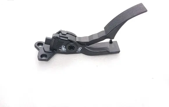 Mercedes-Benz ML W166 Accelerator throttle pedal A1663000004 Q006ZGS004